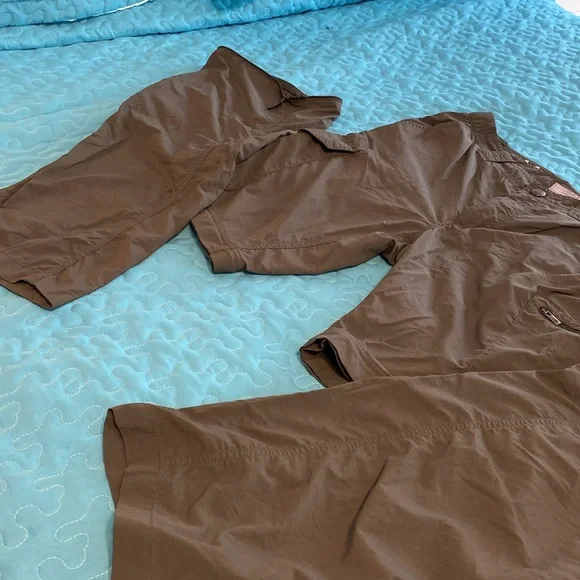 Columbia nylon pants/shorts - Picture 2 of 7